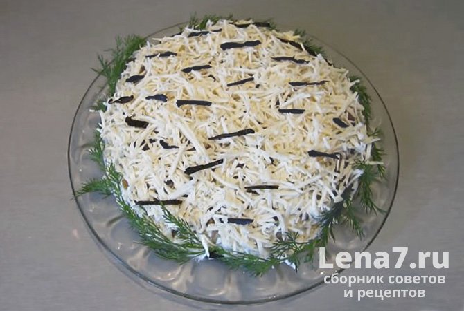 Нежный салат «Белая береза» с плавленым сыром
