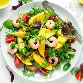 Салат с креветками и авокадо: рецепты