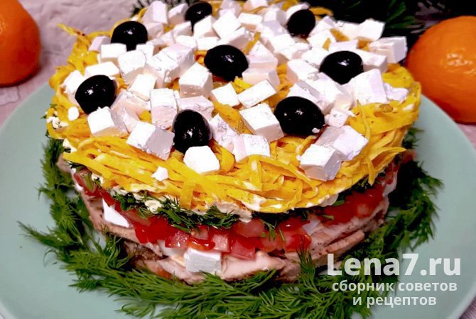 Праздничный слоеный салат «Загадка» с сыром фета и помидорами