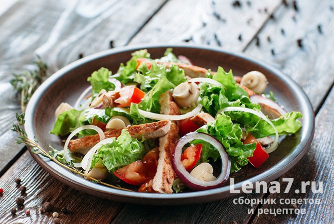Рецепт салата «Деревенский» с курицей и грибами