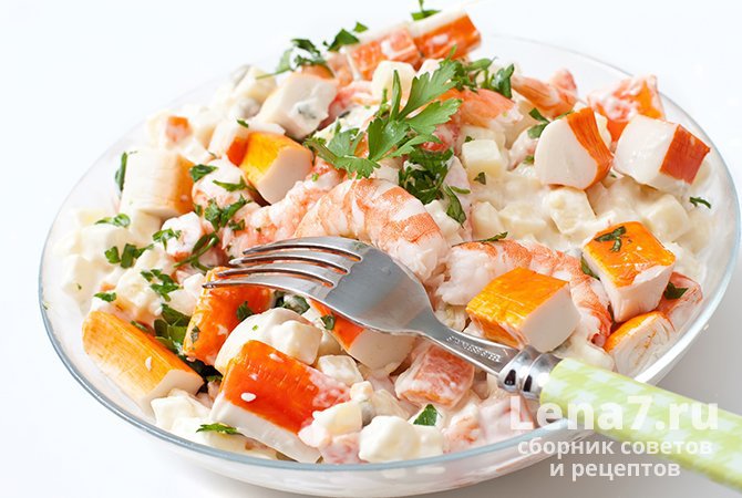 Праздничный салат «Морская жемчужина» с морепродуктами, картофелем и горошком