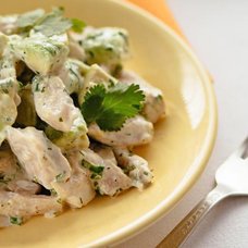 Салат с авокадо и курицей: рецепты