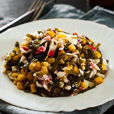 Салат с морской капустой и крабовыми палочками: рецепты