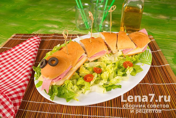 Салат-сэндвич «Змея» с ветчиной и свежими овощами