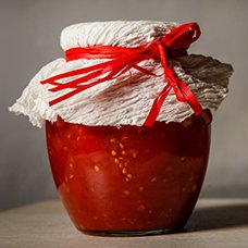 Салат «Пальчики оближешь» из помидоров на зиму: рецепты